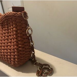 Elegant Woven Tan Shoulder Bag